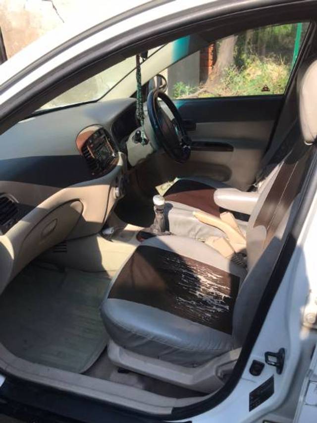 https://images10.gaadi.com/usedgaadi-sellcar/UsedCar/a519ce6b-76bd-462d-9a3b-d0281cf18e00/8221c5bd-08ea-43d6-bdb0-c968154a1ad9.jpg?imwidth=6402