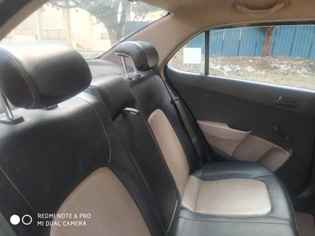 https://images10.gaadi.com/usedgaadi-sellcar/UsedCar/a521bb93-84d4-40ed-b3d3-103b47206aaf/593192fd-b49d-46c6-a9ea-4dee01c3fa04.jpg?imwidth=6402