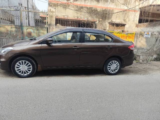 https://images10.gaadi.com/usedgaadi-sellcar/UsedCar/a523c8da-27d7-4d25-a9be-f2277938714d/d07fd50f-6d19-4ec6-a10c-49c3624a9f72.jpg?imwidth=6400