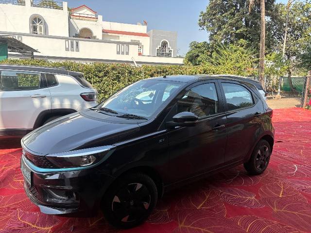 https://images10.gaadi.com/usedgaadi-sellcar/UsedCar/a5517042-6c14-41ee-8435-f3db44362680/1bfe07f7-28fa-4bdd-80a6-7df2411c842b.jpeg?imwidth=6400