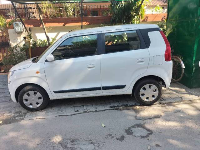 https://images10.gaadi.com/usedgaadi-sellcar/UsedCar/a55d6a4d-9bea-4370-8bcc-bb273f61db8c/eca73b26-c9bd-43b7-8414-974973d95db9.jpg?imwidth=6402