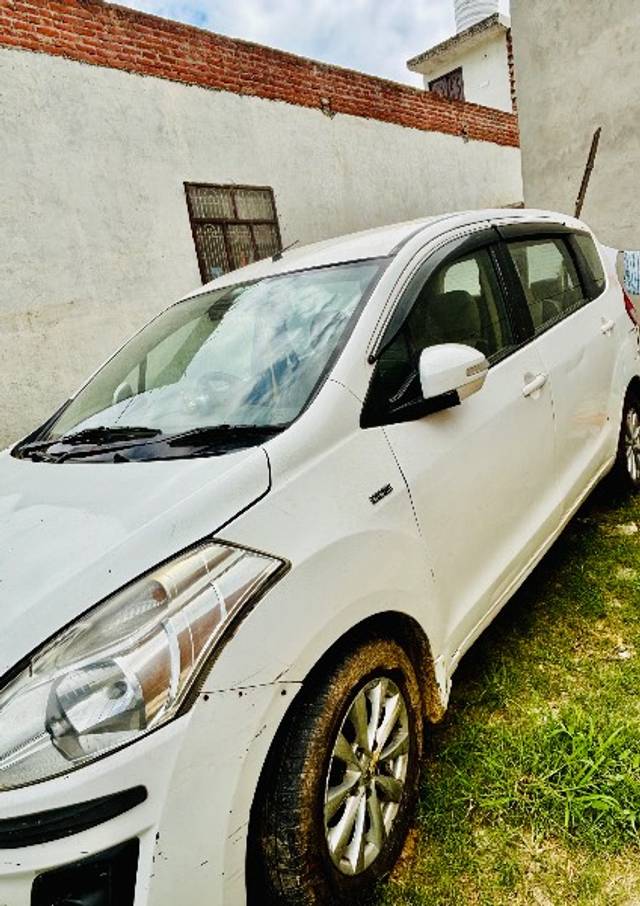 https://images10.gaadi.com/usedgaadi-sellcar/UsedCar/a56f735f-b9d5-44d5-8358-fff80291fe9e/b5523553-7675-482b-bf8b-34fca330ffcf.jpeg?imwidth=6402