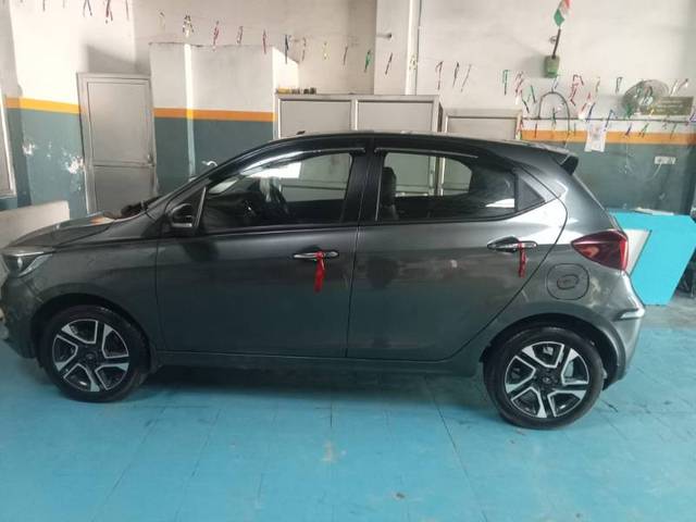 https://images10.gaadi.com/usedgaadi-sellcar/UsedCar/a5785eb5-b437-44ff-b45e-8ab88bbc5678/8b428f43-76ca-4cbd-83d2-eaa3f9c90079.jpg?imwidth=6400