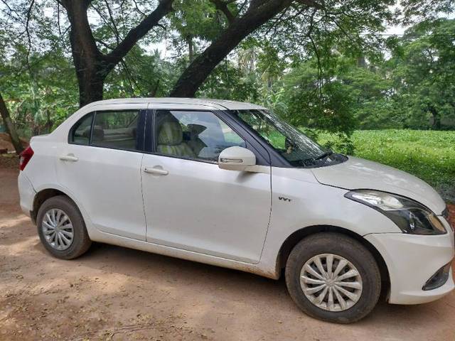 https://images10.gaadi.com/usedgaadi-sellcar/UsedCar/a5859395-f4e2-4131-8220-f1ed231fee33/aeb99756-b43b-4129-b915-c0741b5541ad.jpg?imwidth=6400