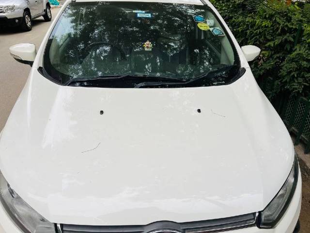https://images10.gaadi.com/usedgaadi-sellcar/UsedCar/a599dde4-4003-4e11-9c8a-8c4ab6356bd9/9e5bfd5e-8917-4c97-8011-3d9efe43044e.jpg?imwidth=6402