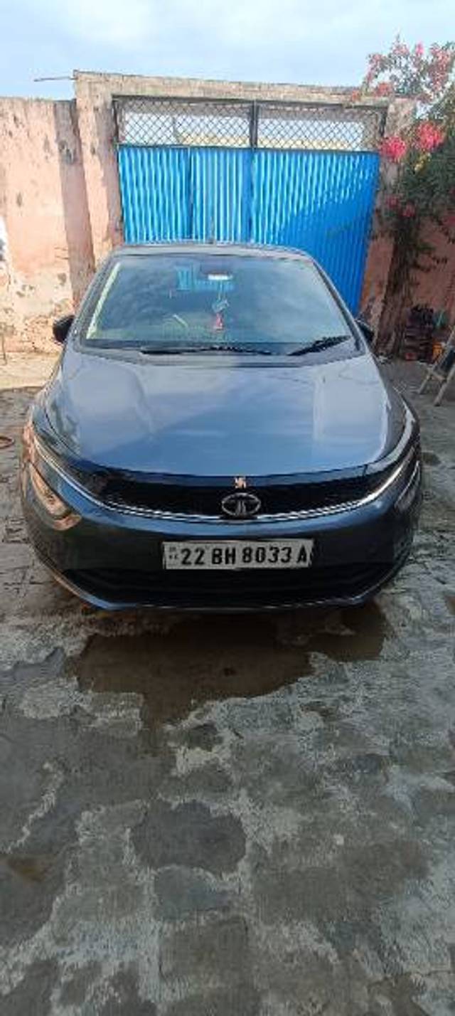 https://images10.gaadi.com/usedgaadi-sellcar/UsedCar/a5fcd02e-0ee4-47a3-8fde-4a45558b063b/aa8251ff-0bb9-4027-b38a-b87247eea91a.jpg?imwidth=6400