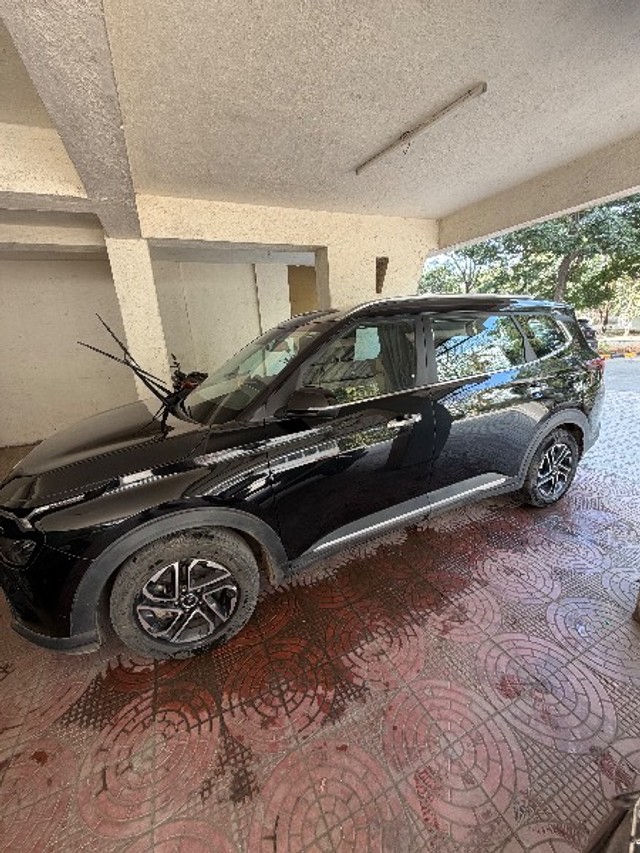 Second-hand 2024 Kia Carens Luxury Plus Diesel for sale in Aurangabad-3
