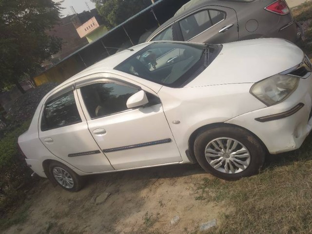 Second-hand 2015 Toyota Etios GD for sale in Firozabad-6