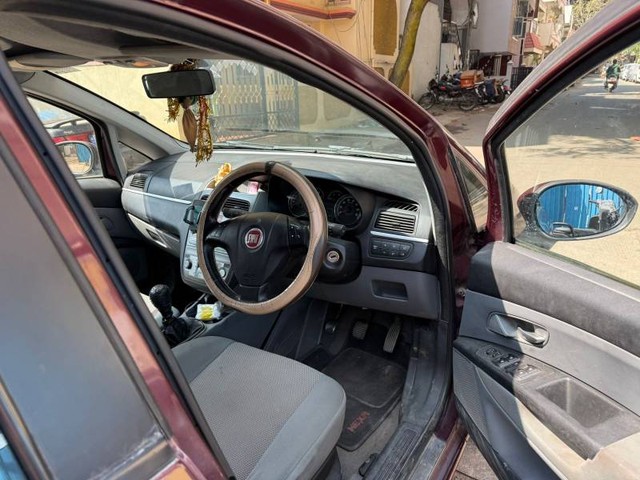 Second-hand 2014 Fiat Grande Punto 1.3 Emotion (Diesel) for sale in Bangalore-10