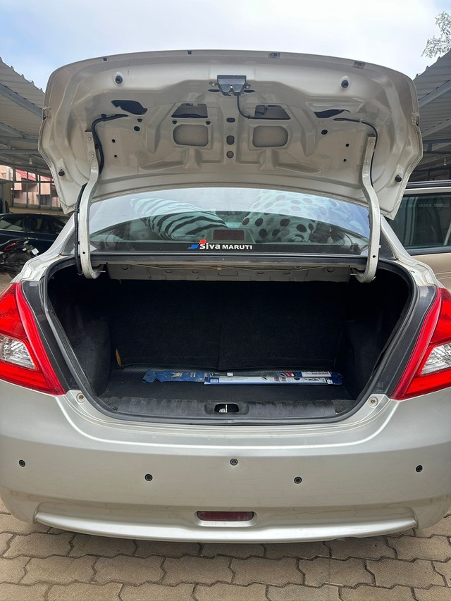 Second-hand 2013 Maruti Swift Dzire ZXI for sale in Karaikudi-4