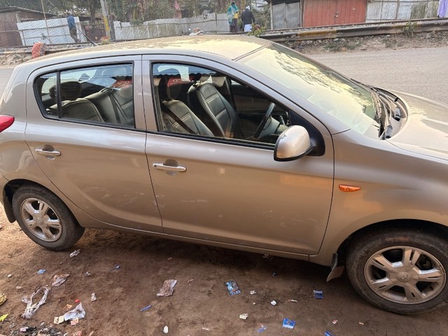Second-hand 2009 Hyundai i20 Asta for sale in Tinsukia-1