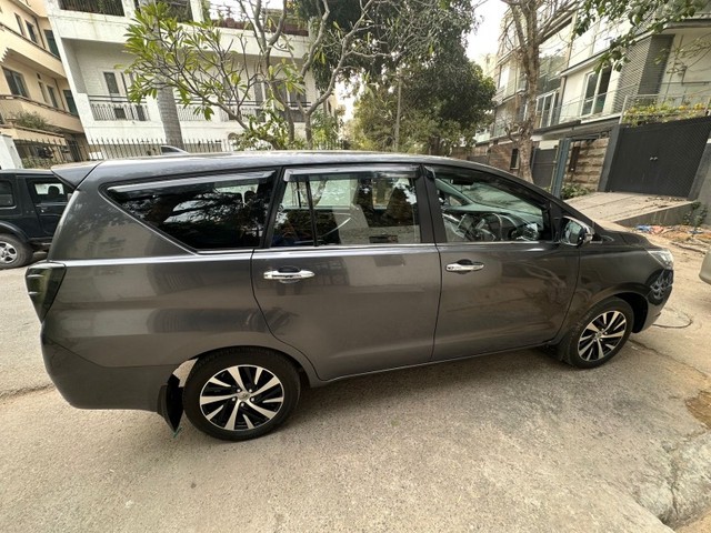 Second-hand 2022 Toyota Innova Crysta 2.7 GX 7 STR AT for sale in New Delhi-5