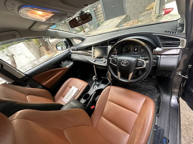 Second-hand 2022 Toyota Innova Crysta 2.7 GX 7 STR AT for sale in New Delhi-0