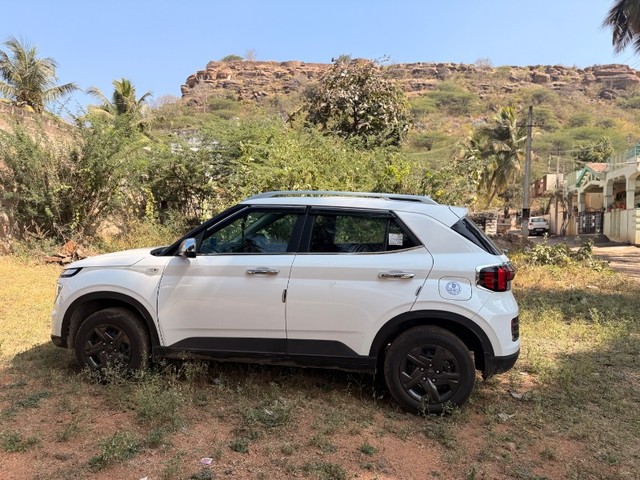 Second-hand 2025 Hyundai Venue S Plus for sale in Bagalkot-1