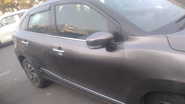 Second-hand 2019 Toyota Glanza V CVT for sale in New Delhi