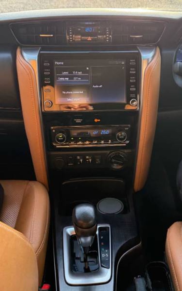 Toyota Fortuner 2.8 4WD AT Second-hand 2021 Toyota Fortuner 2.8 4WD AT for sale in Morbi-3