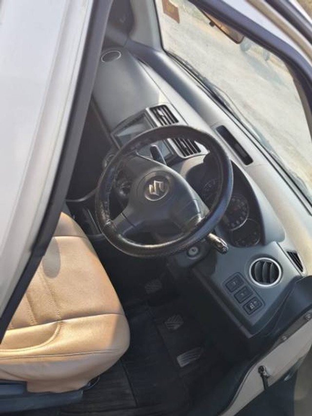 Second-hand 2010 Maruti Swift Dzire LXi for sale in Lucknow-4