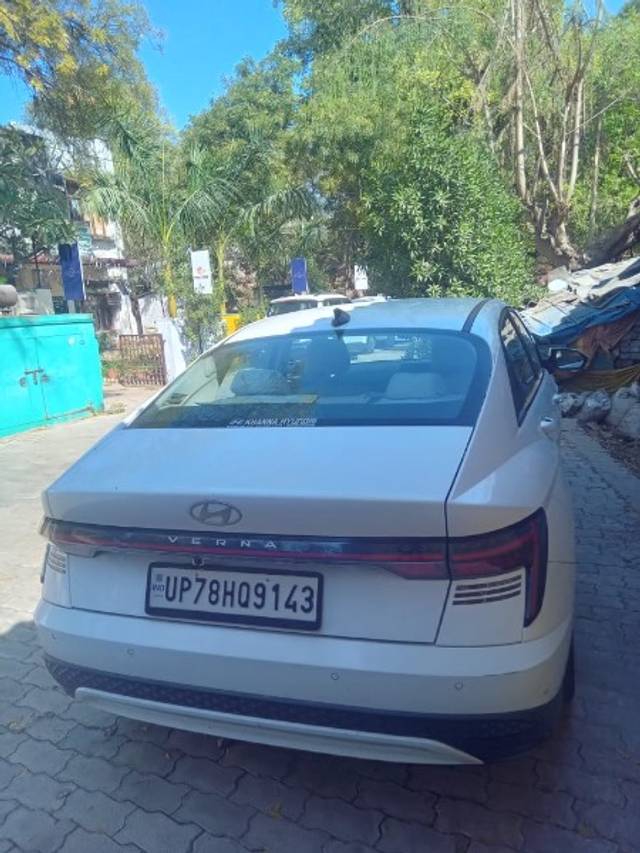 https://images10.gaadi.com/usedgaadi-sellcar/UsedCar/a60abdbe-8791-4136-adf1-5267a23b704d/ea8244b0-5ce0-44a1-bc17-8d6e3145facd.jpeg?imwidth=6401