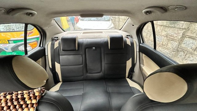 Second-hand 2006 Ford Fiesta 1.6 ZXi ABS for sale in Hosur-2