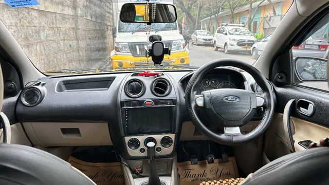 Second-hand 2006 Ford Fiesta 1.6 ZXi ABS for sale in Hosur-5