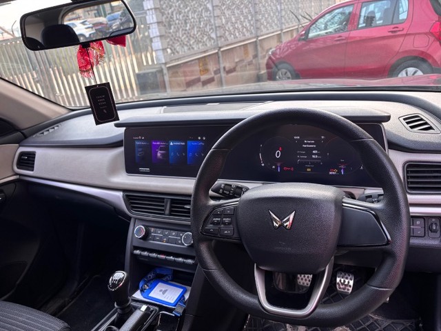 Second-hand 2022 Mahindra XUV700 AX5 Diesel BSVI for sale in Noida-1