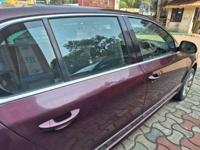 Second-hand 2013 Skoda Superb 1.8 TSI MT for sale in Chennai-3