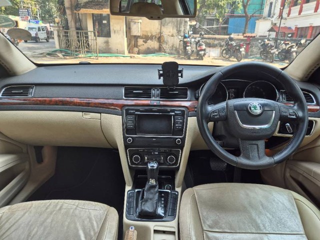 Second-hand 2013 Skoda Superb 1.8 TSI MT for sale in Chennai-5