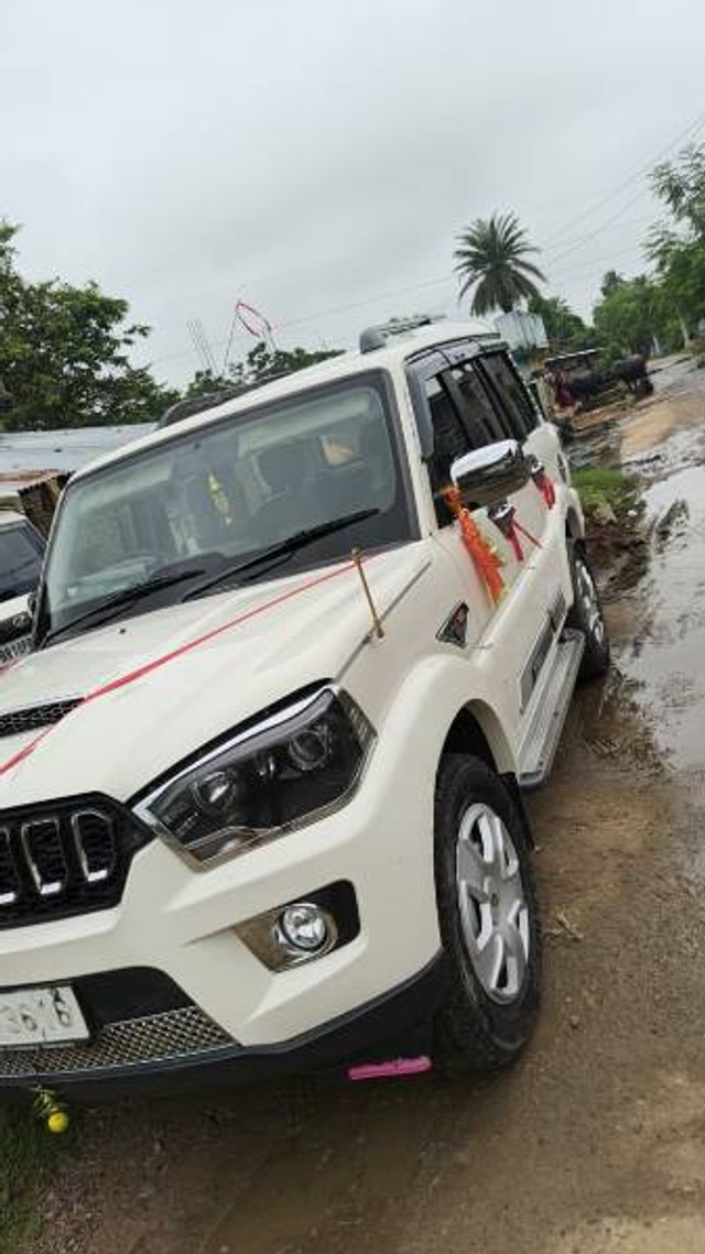 Second-hand 2017 Mahindra Scorpio S4 Plus for sale in Munger-2