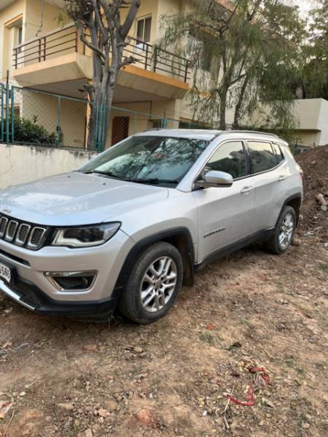 Second-hand 2018 Jeep Compass 2.0 Limited for sale in Ahmedabad-2