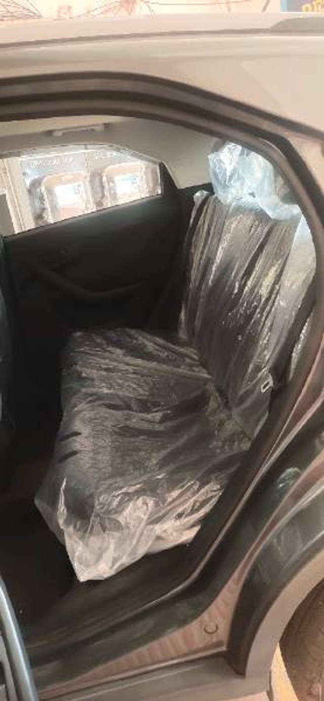 Second-hand 2025 Tata Nexon Smart Plus S for sale in Visakhapatnam-10