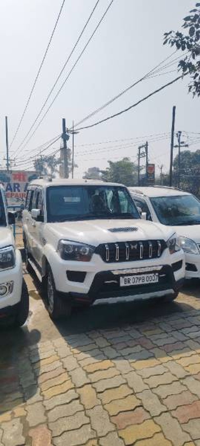 Second-hand 2016 Mahindra Scorpio S10 7 Seater 2WD for sale in Muzaffarpur-5