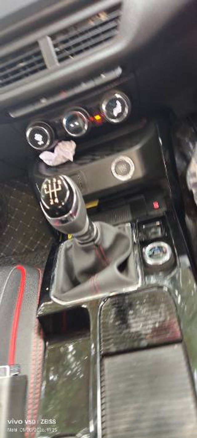 Second-hand 2023 Renault Kiger RXZ for sale in Jamshedpur-2