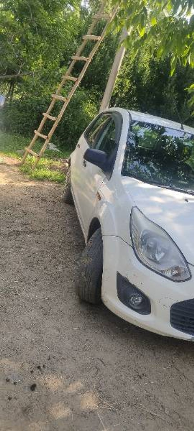 Ford Figo Diesel EXI Second-hand 2013 Ford Figo Diesel EXI for sale in Kulgam-3