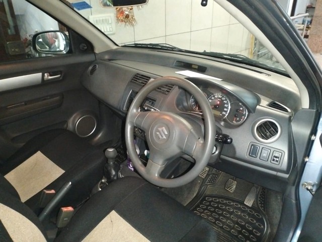 Second-hand 2010 Maruti Swift 1.2 VXi BSII for sale in New Delhi-2