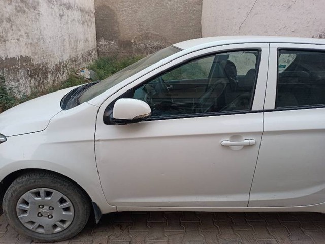 Second-hand 2014 Hyundai i20 Asta 1.2 for sale in Karnal-5