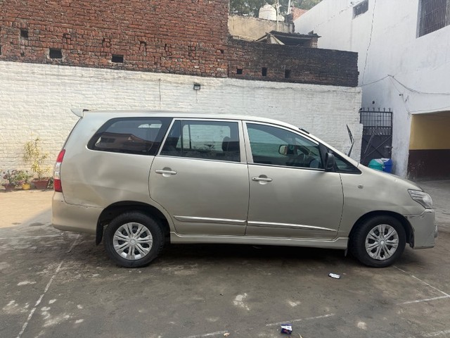 Second-hand 2015 Toyota Innova 2.5 G (Diesel) 7 Seater BS IV for sale in Gorakhpur-8