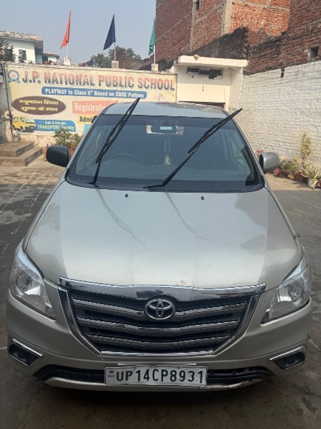 Second-hand 2015 Toyota Innova 2.5 G (Diesel) 7 Seater BS IV for sale in Gorakhpur-7
