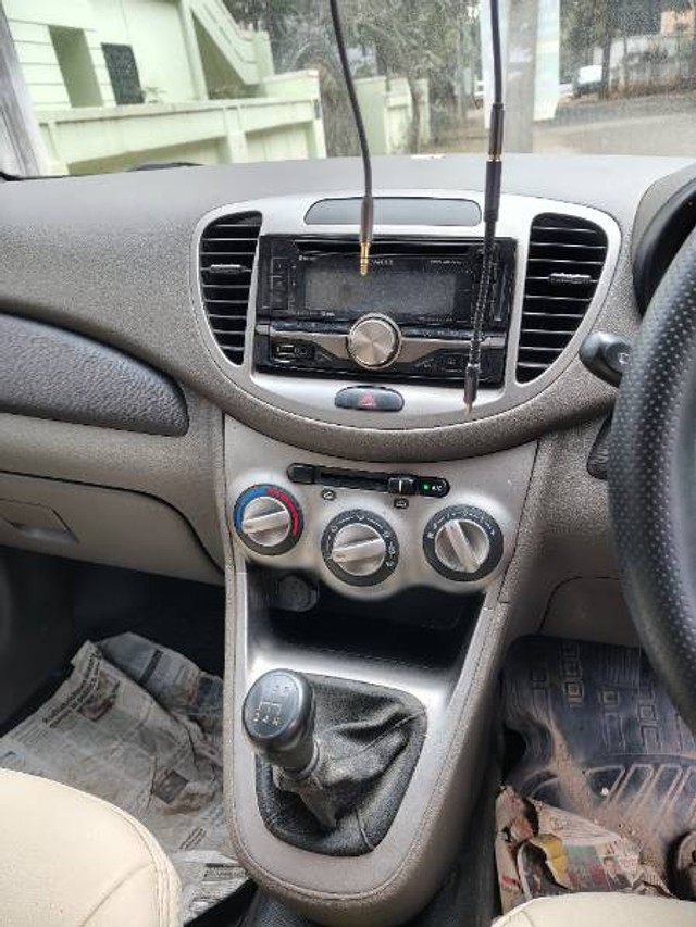 Second-hand 2016 Hyundai i10 Magna 1.1L for sale in Secunderabad-2