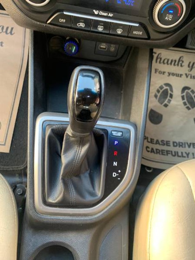 Second-hand 2016 Hyundai Creta 1.6 CRDi AT SX Plus for sale in Khambhalia-2