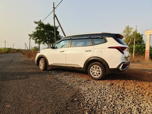 Second-hand 2023 Kia Carens Premium BSVI for sale in Bidar-3