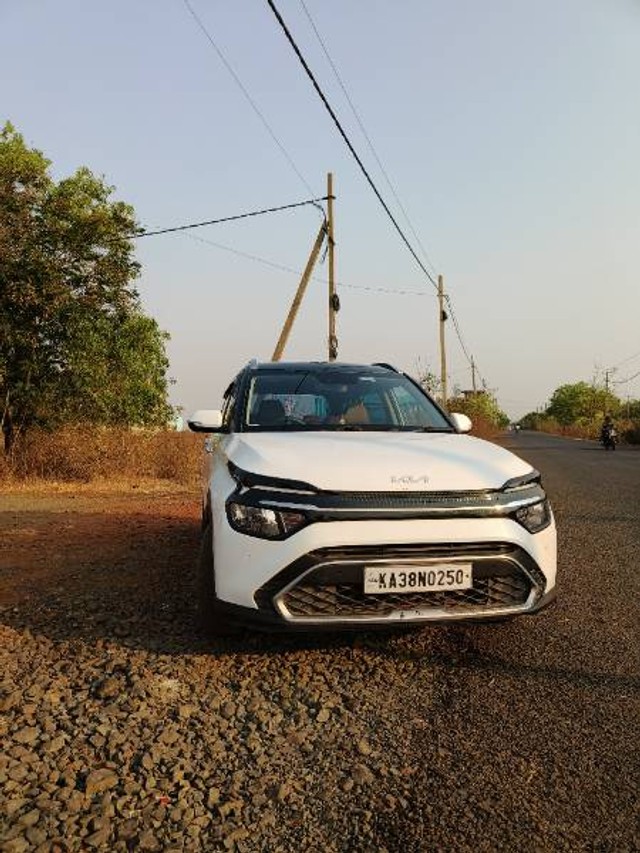 Second-hand 2023 Kia Carens Premium BSVI for sale in Bidar-5