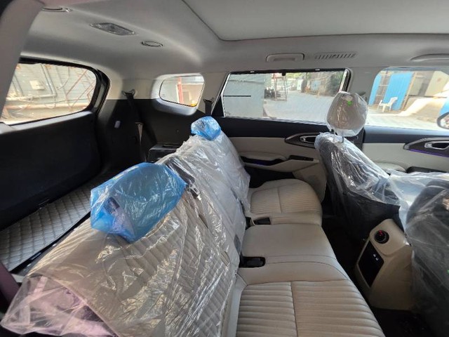 Second-hand 2025 Kia Carens Clavis EV HTX ER for sale in Machilipatnam-4