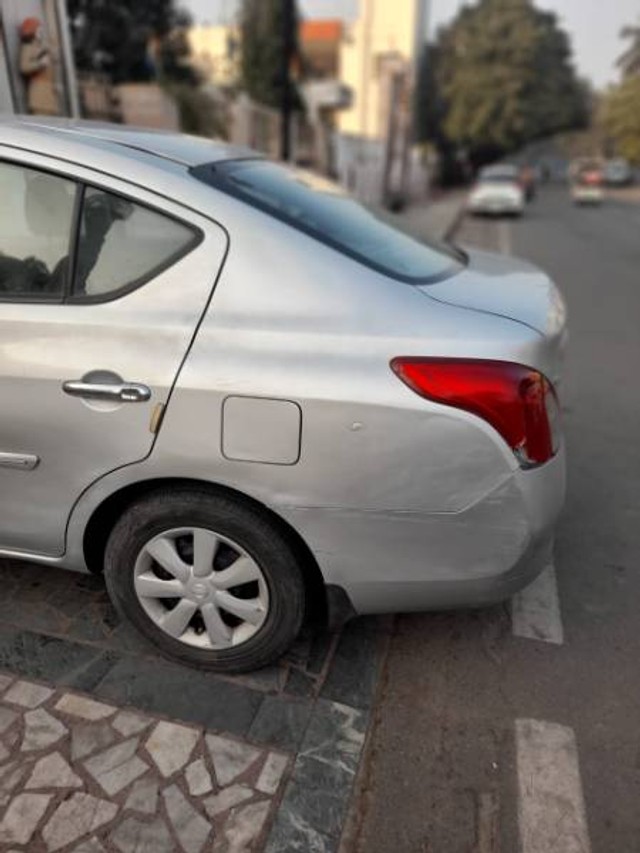 Second-hand 2012 Nissan Sunny Diesel XL for sale in Bareilly-4