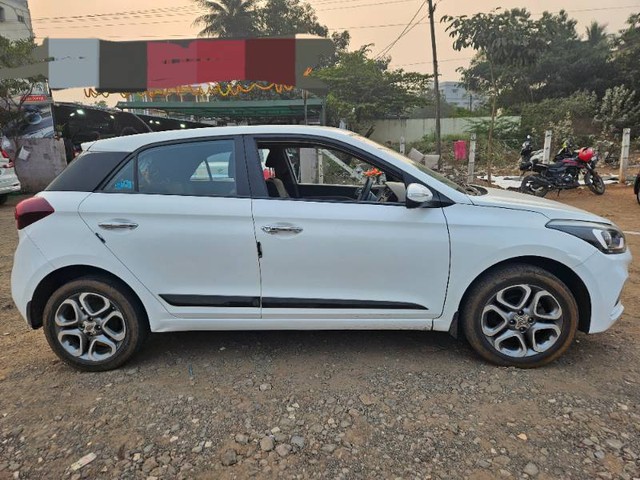 Second-hand 2020 Hyundai i20 Asta Option for sale in Rajahmundry-1