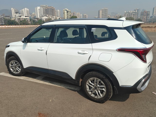 Second-hand 2023 Kia Carens Premium Diesel iMT for sale in Navi Mumbai-6