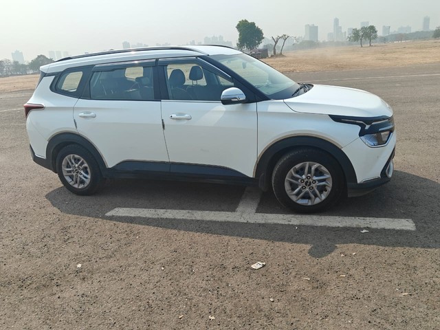 Second-hand 2023 Kia Carens Premium Diesel iMT for sale in Navi Mumbai-4