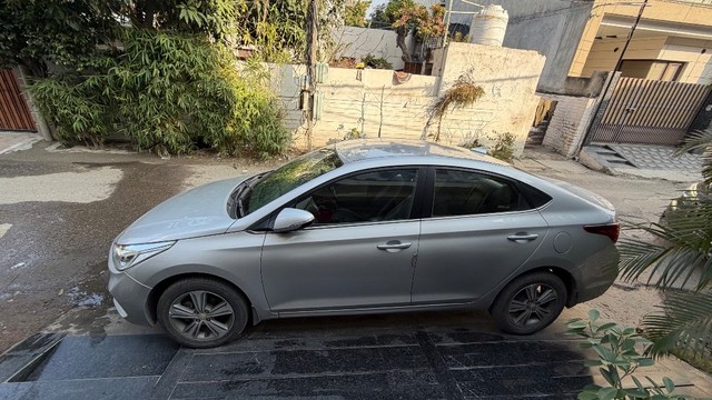 Second-hand 2017 Hyundai Verna 1.6 CRDi SX for sale in Ludhiana-9