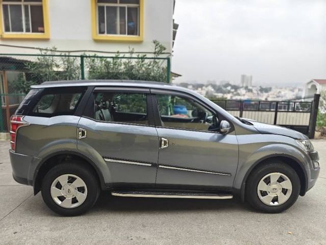 Second-hand 2017 Mahindra XUV500 AT W6 2WD for sale in Davangere-1