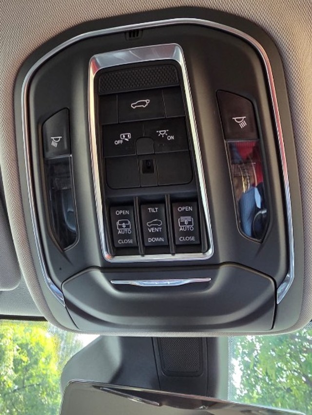 Jeep Grand Cherokee Limited Opt Second-hand 2024 Jeep Grand Cherokee Limited Opt for sale in Ghaziabad-2