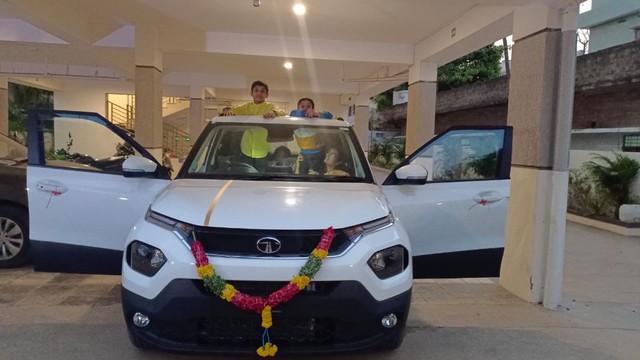 Second-hand 2024 Tata Punch Accomplished Dazzle AMT for sale in Gudivada-2